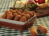 Bolinho de Carne Seca com Mandioca