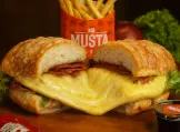 Burger Costelão Triplo Queijo 350g - Serve 2 Pessoas