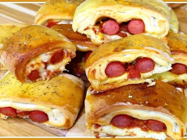Enroladinho Salsicha com Catupiry